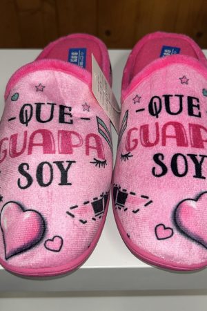 Zapatillas rosa de señora de Casa qué guapas soy