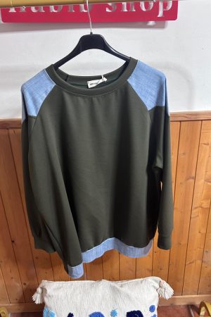Sudadera Con detalle en vaquero burdeos (copia)