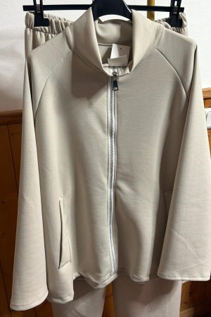 conjunto Cremallera beig