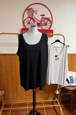 Camiseta tirantes tachuelas Negra